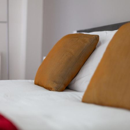 Deluxe Holborn Two Bedroom Apartment ลอนดอน ภายนอก รูปภาพ