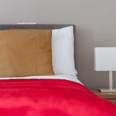 Deluxe Holborn Two Bedroom Apartment ลอนดอน ภายนอก รูปภาพ