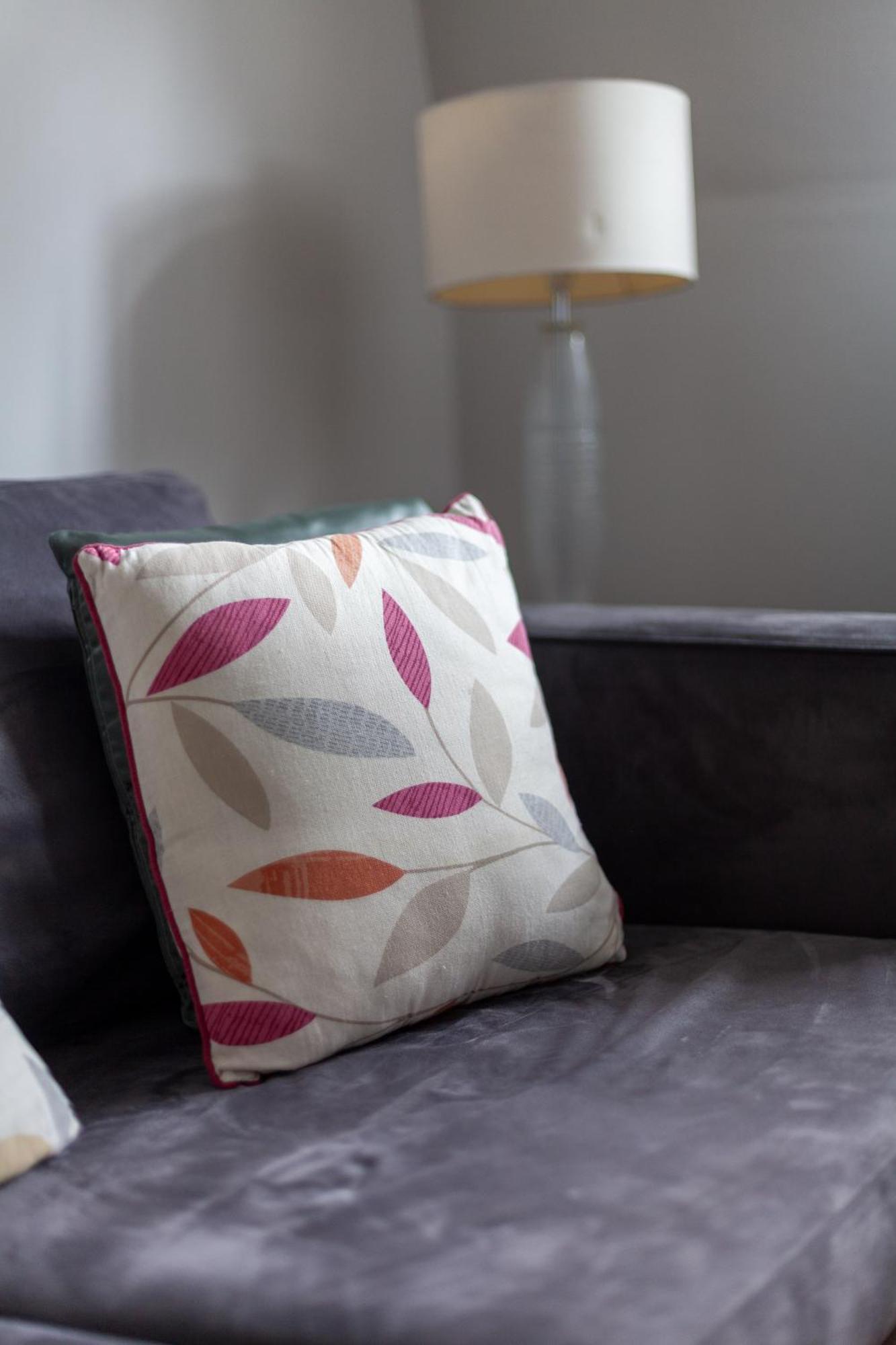 Deluxe Holborn Two Bedroom Apartment ลอนดอน ภายนอก รูปภาพ