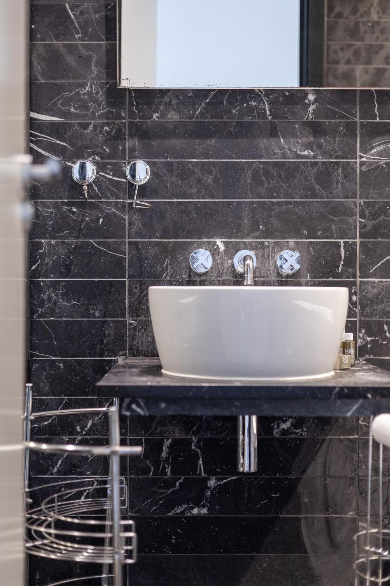 Deluxe Holborn Two Bedroom Apartment ลอนดอน ภายนอก รูปภาพ