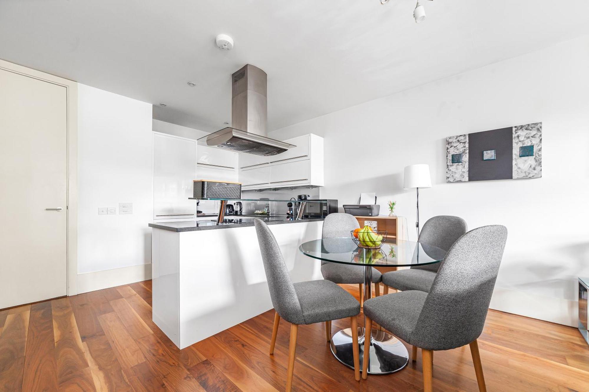 Deluxe Holborn Two Bedroom Apartment ลอนดอน ภายนอก รูปภาพ