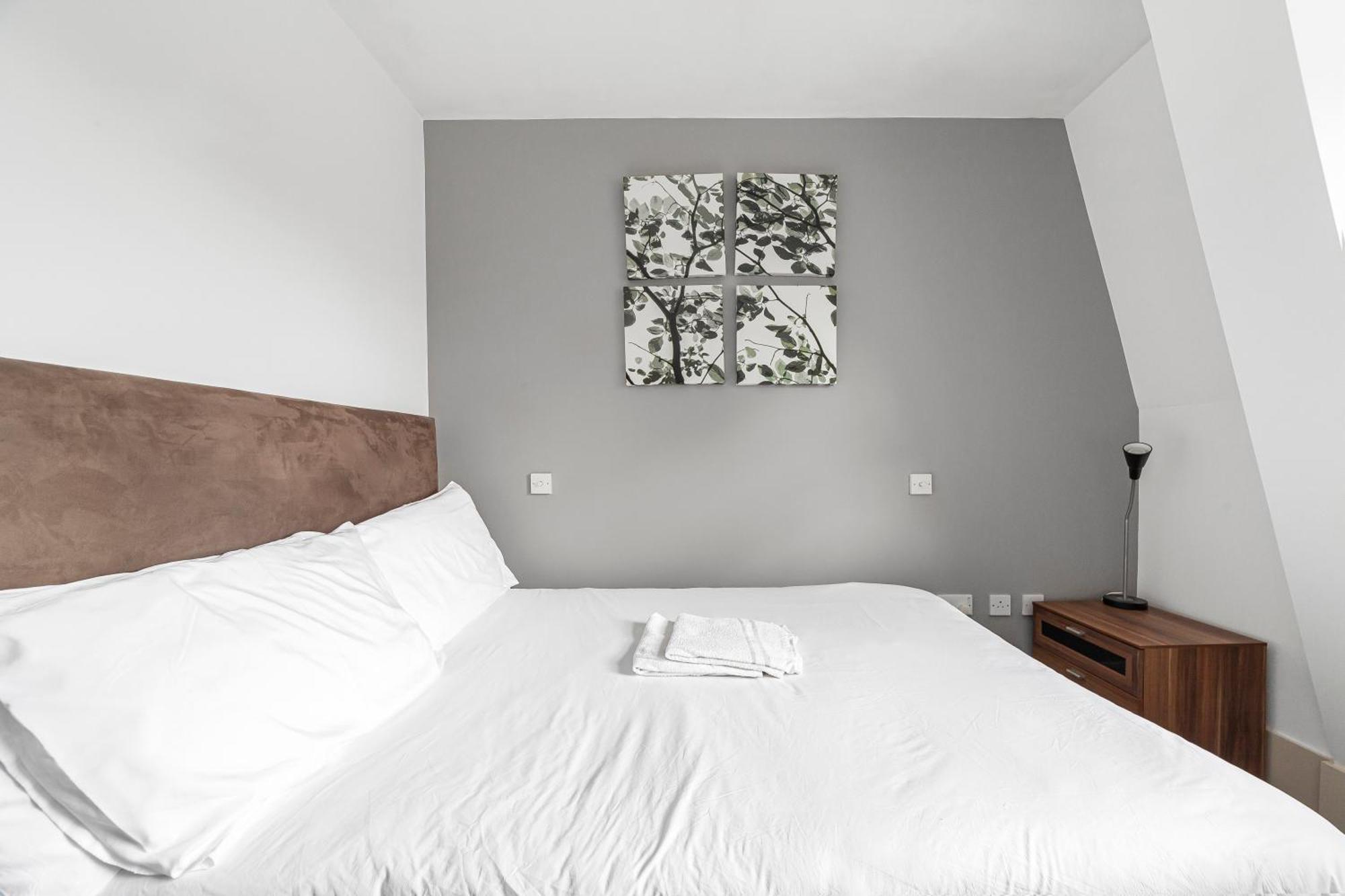 Deluxe Holborn Two Bedroom Apartment ลอนดอน ภายนอก รูปภาพ